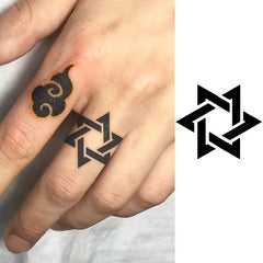 hand tatoo